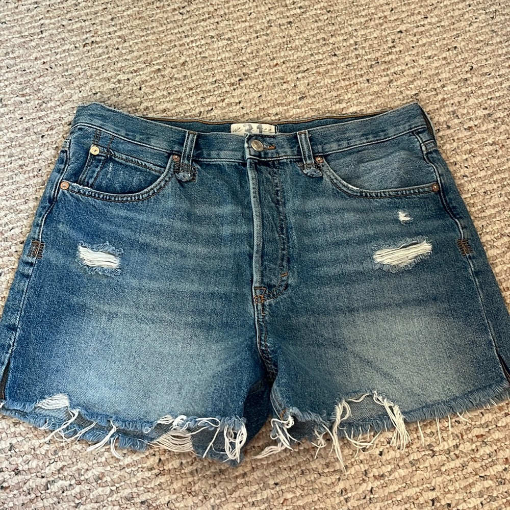 Free People Women’s Denim Shorts Size 31